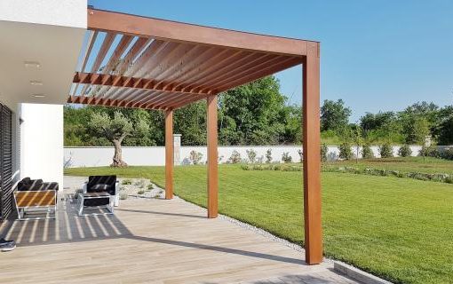Pergolas mixtes sur mesure : tout ce qu’il faut savoir