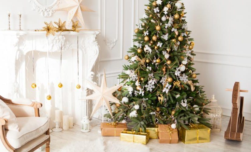 Sapin de Noël : 3 astuces pour bien le décorer