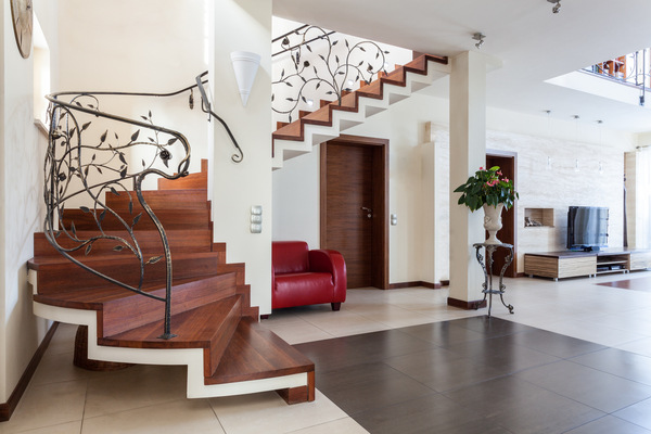 Quel escalier en bois pour un intérieur contemporain ?