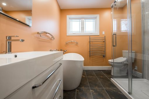 5 conseils pour réussir l&rsquo;aménagement d&rsquo;une salle de bain en longueur