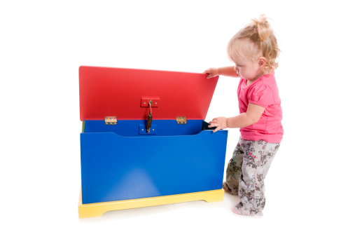 Comment choisir le coffre à jouets idéal pour votre enfant ?