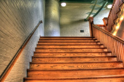 Tuto : comment sabler un escalier soi-même ?