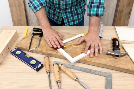 Les outils à main indispensables pour les projets de menuiserie