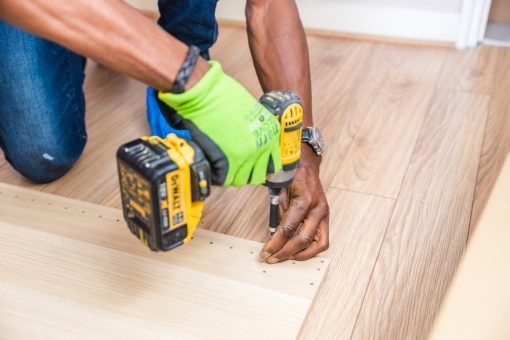 Préparation du sous-plancher : l&rsquo;étape cruciale de l&rsquo;installation du parquet