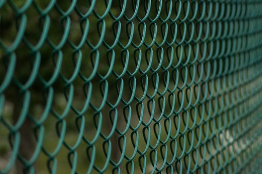 Sécurité et intimité : les vraies raisons d&rsquo;une pose de clôture