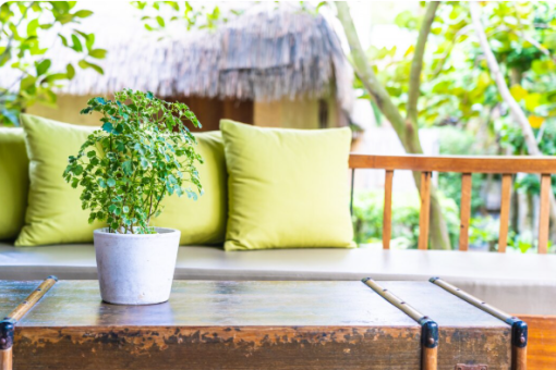 Notre sélection des plus belles tables de balcon suspendues