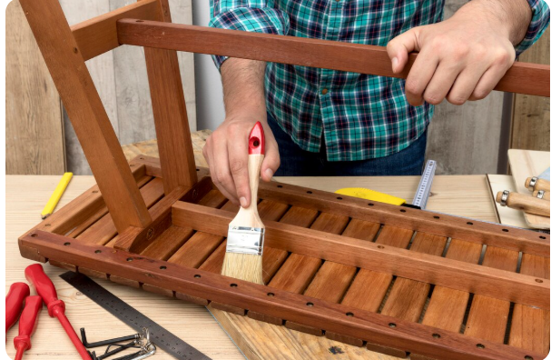Installer une table de balcon suspendue en 5 minutes chrono