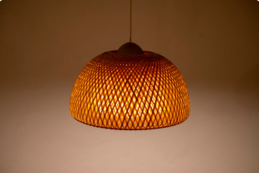 La suspension design qui va détrôner votre canapé comme star du salon