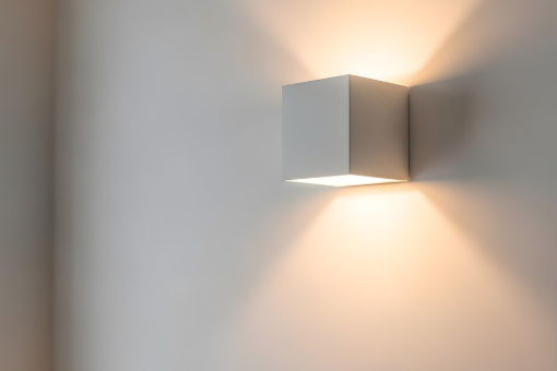 L&rsquo;applique murale, la solution miracle pour les espaces sans lumière naturelle