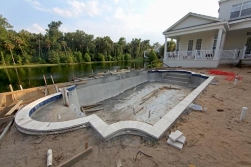 Béton projeté : une technique robuste pour vos piscines