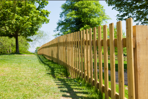 Clôture de jardin et PLU : ce que vous devez savoir avant de vous lancer