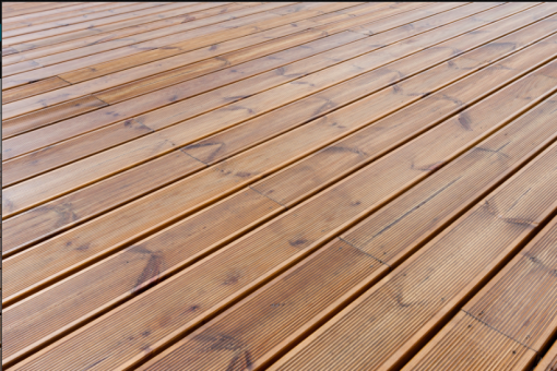 Quelles essences de bois se prêtent le mieux à la teinture ?