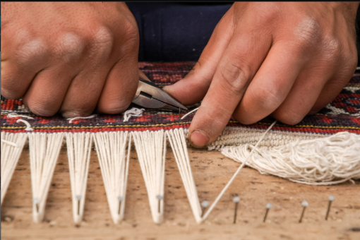 Restauration de tapis artisanale vs industrielle : choisir la bonne méthode