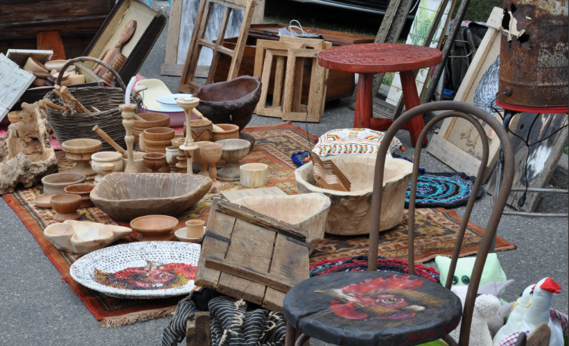 Vider son grenier sans stress : les meilleures astuces pour préparer un stand qui cartonne