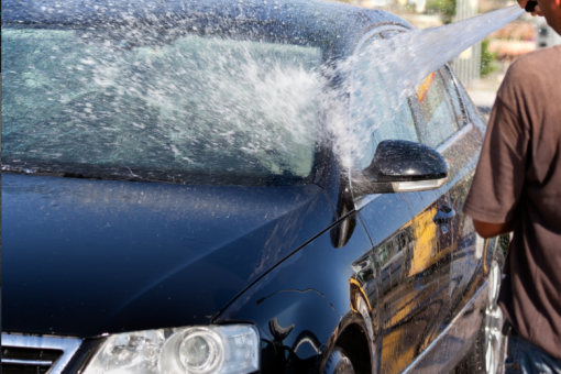 Combien coûte réellement un nettoyage automobile à domicile ?
