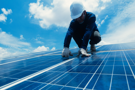Maintenance des parcs solaires  : optimiser le rendement de vos installations